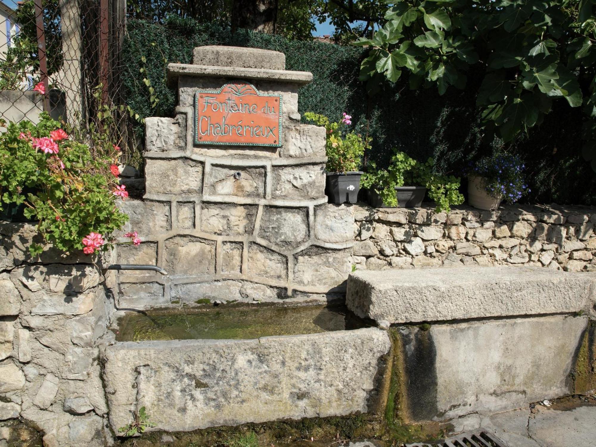 Cozy Apartment With Swimming Pool Terrace Garden Parking Montbrun-les-Bains Bagian luar foto