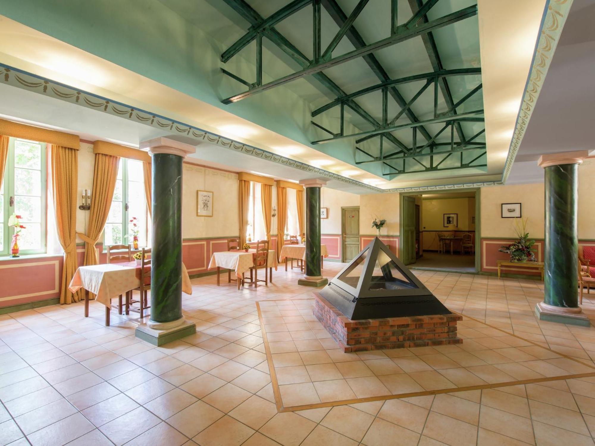 Cozy Apartment With Swimming Pool Terrace Garden Parking Montbrun-les-Bains Bagian luar foto