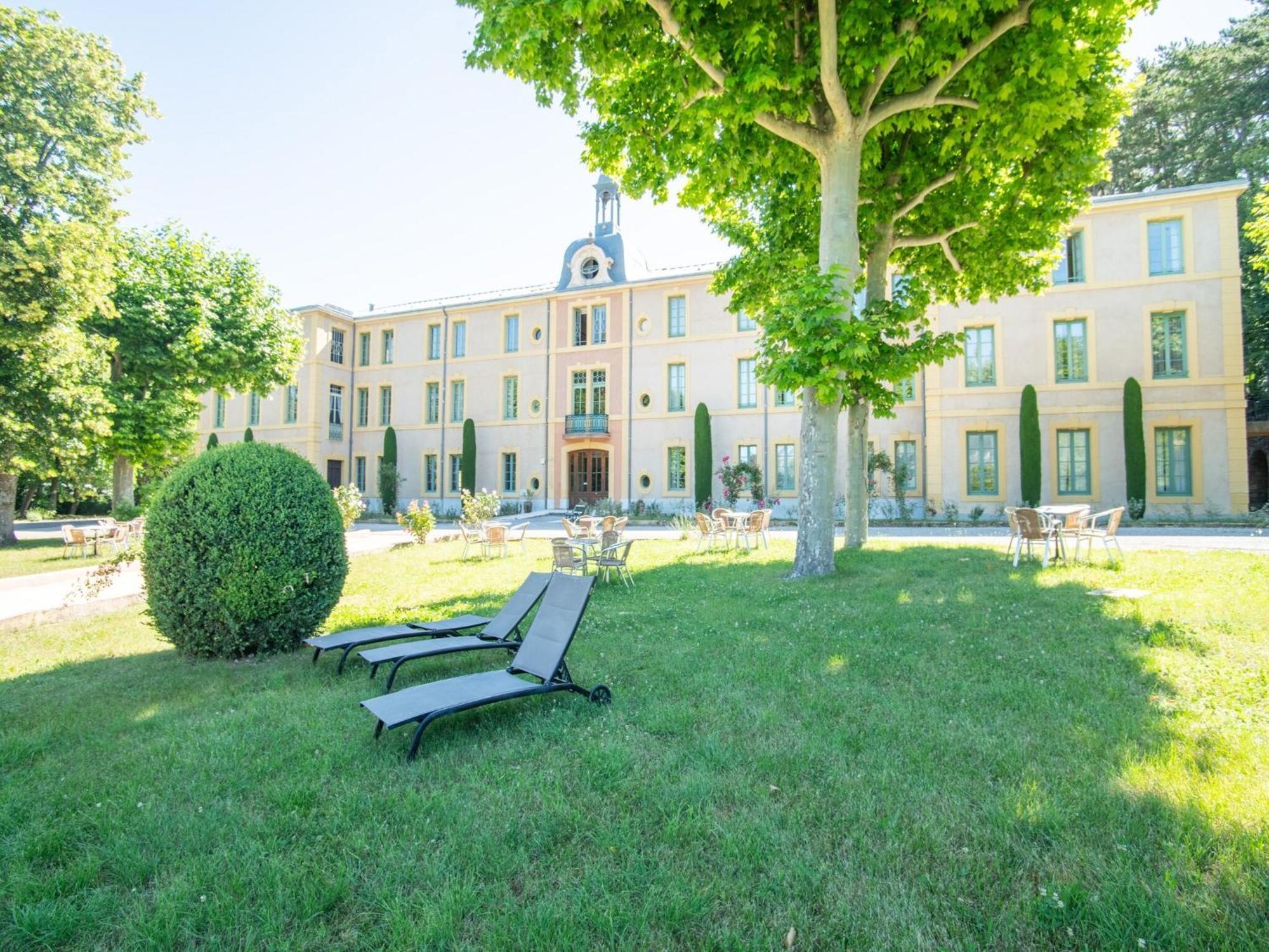 Cozy Apartment With Swimming Pool Terrace Garden Parking Montbrun-les-Bains Bagian luar foto