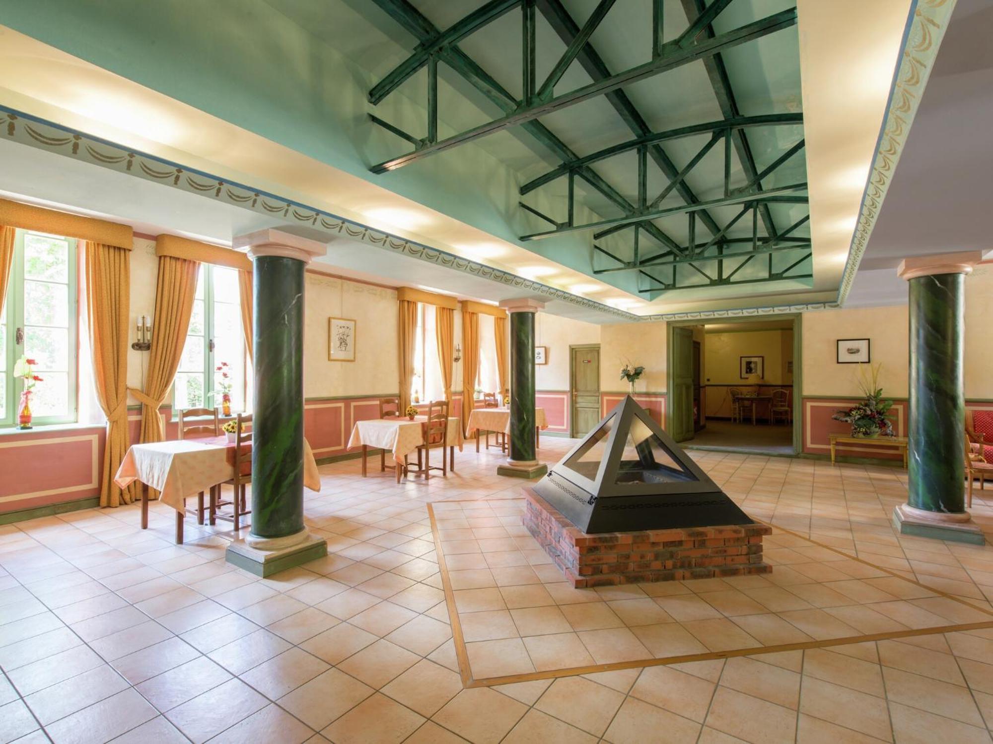 Cozy Apartment With Swimming Pool Terrace Garden Parking Montbrun-les-Bains Bagian luar foto