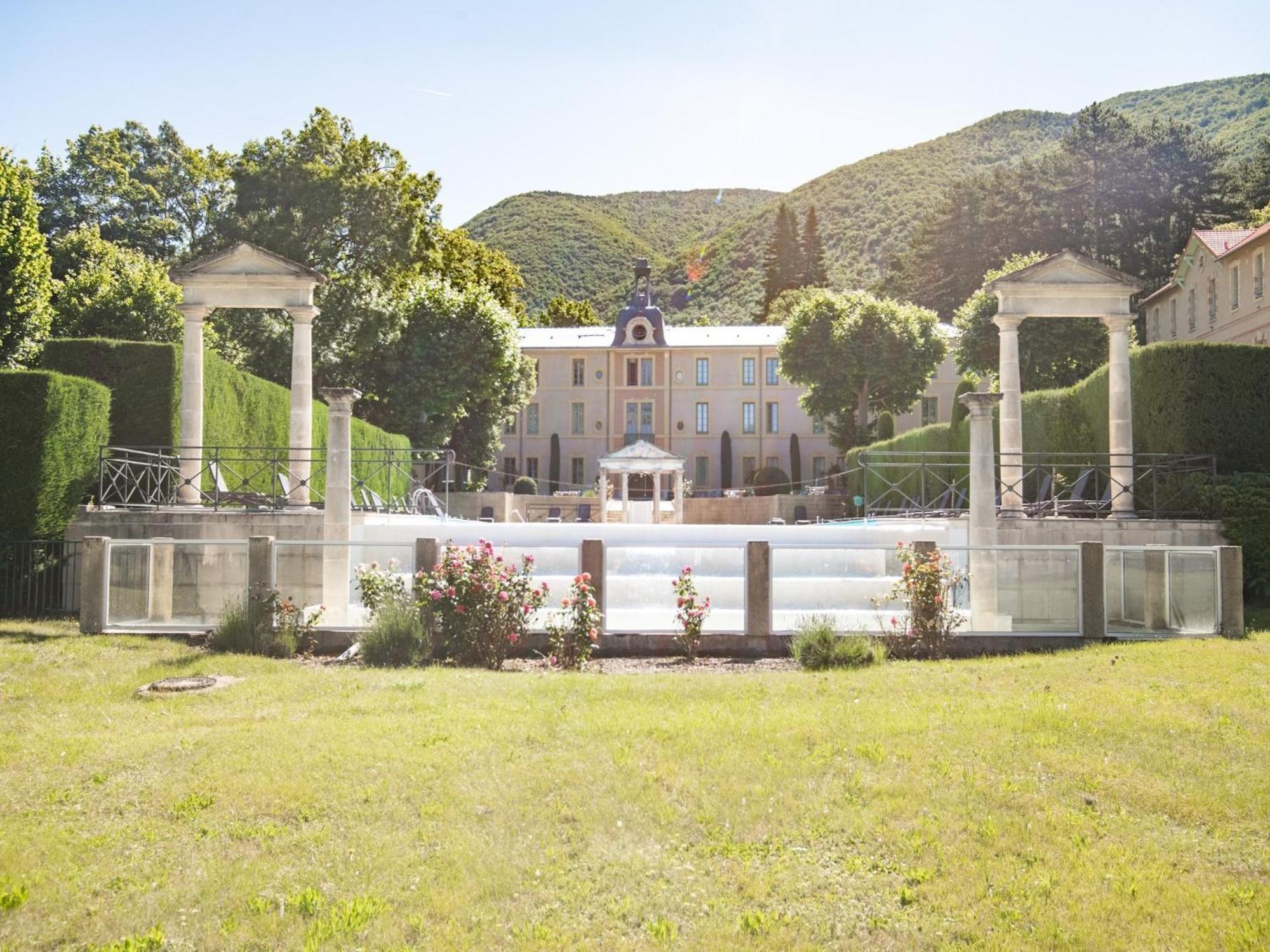 Cozy Apartment With Swimming Pool Terrace Garden Parking Montbrun-les-Bains Bagian luar foto