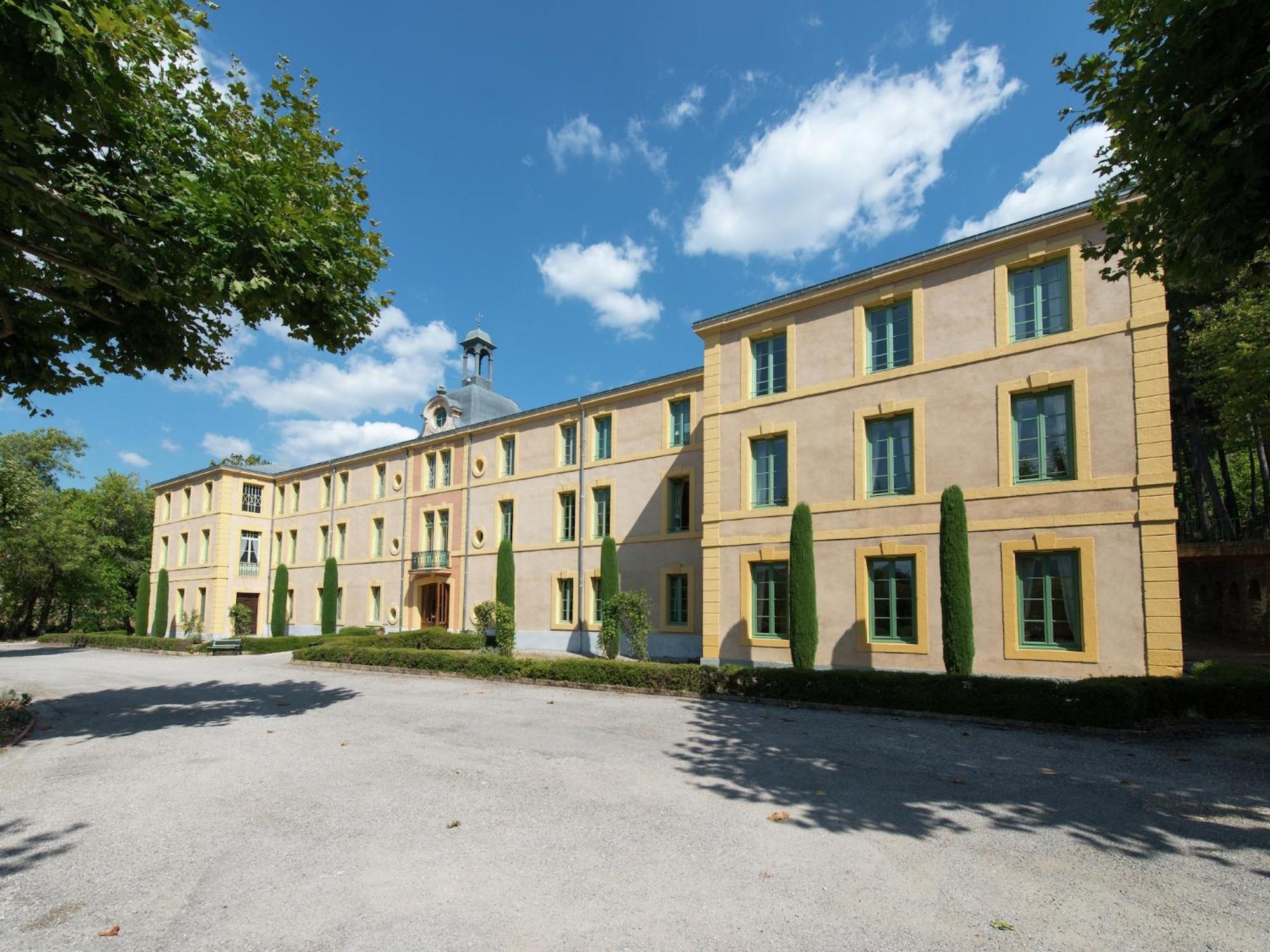 Cozy Apartment With Swimming Pool Terrace Garden Parking Montbrun-les-Bains Bagian luar foto