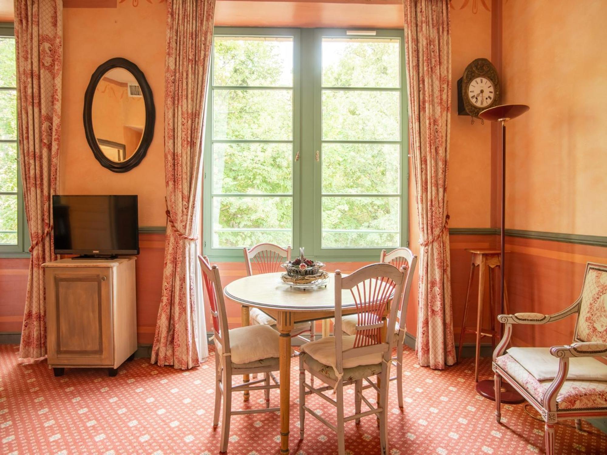Cozy Apartment With Swimming Pool Terrace Garden Parking Montbrun-les-Bains Bagian luar foto